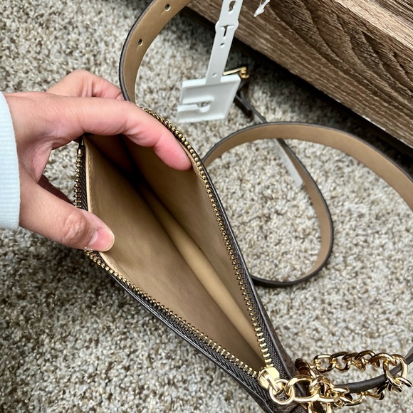 New Michael Kors Belt Bag - Picture 4 of 7